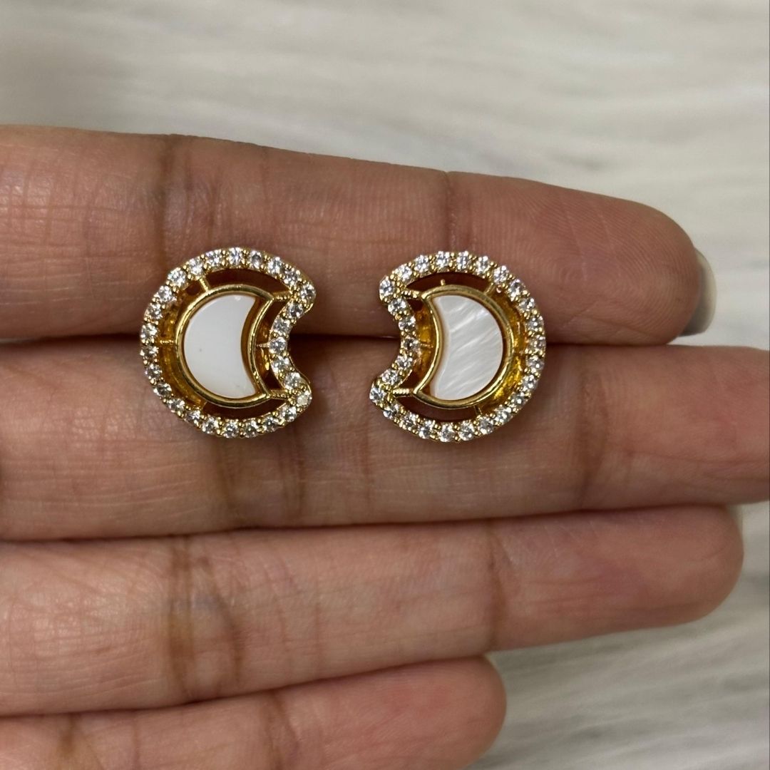 Gold-Plated Rectangular Studs Earrings with Pearl Drop