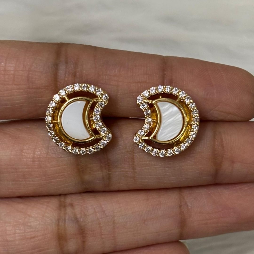 Gold-Plated Rectangular Studs Earrings with Pearl Drop