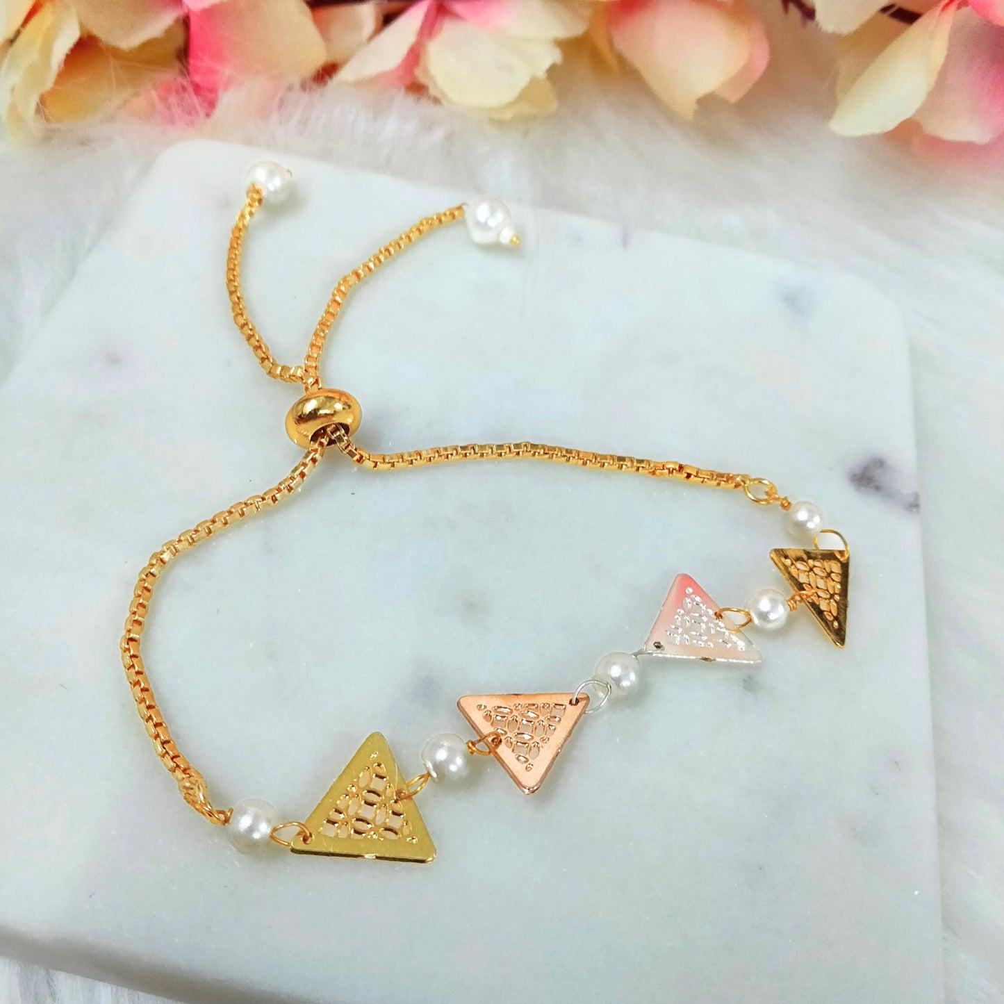 Bdiva 18K Gold Plated Light Weight Bracelet