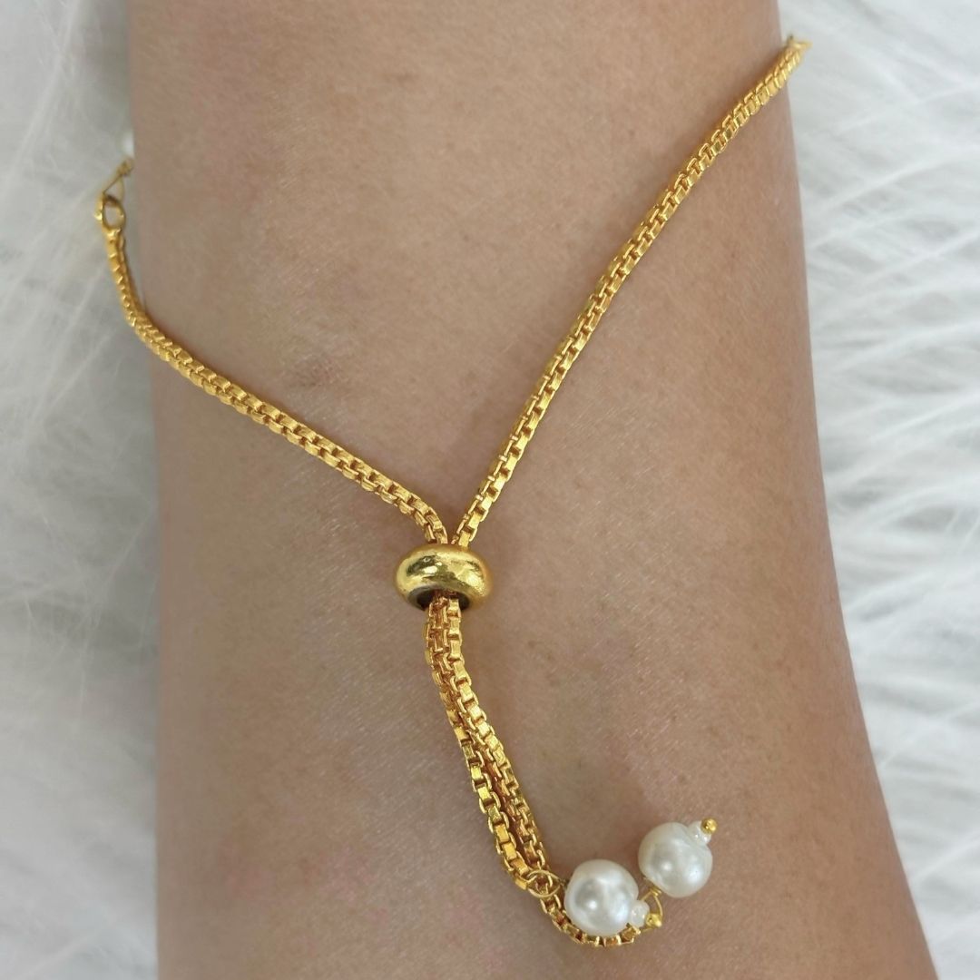 Bdiva 18K Gold Plated Light Weight Triangle Bracelet