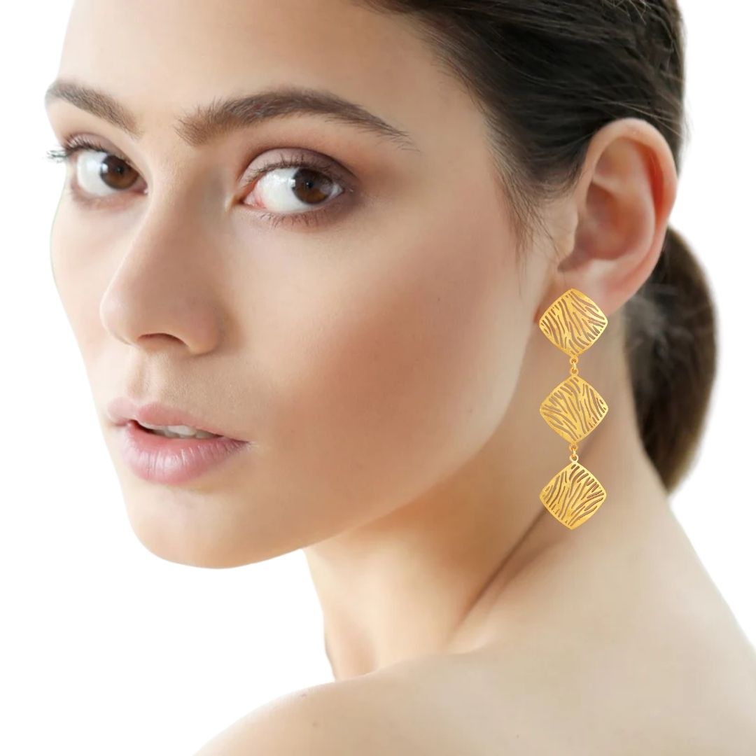 Bdiva 18K Gold Plated Cut-Out Dangle with a Exquisite Geometric Design