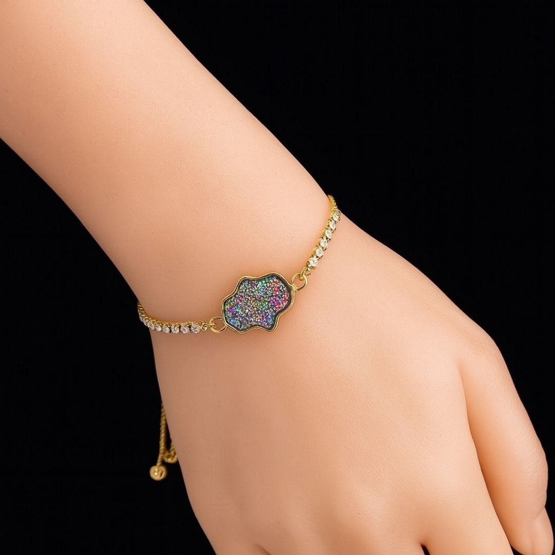 Spark of Protection – Dazzling Gold-Plated Hamsa Bracelet