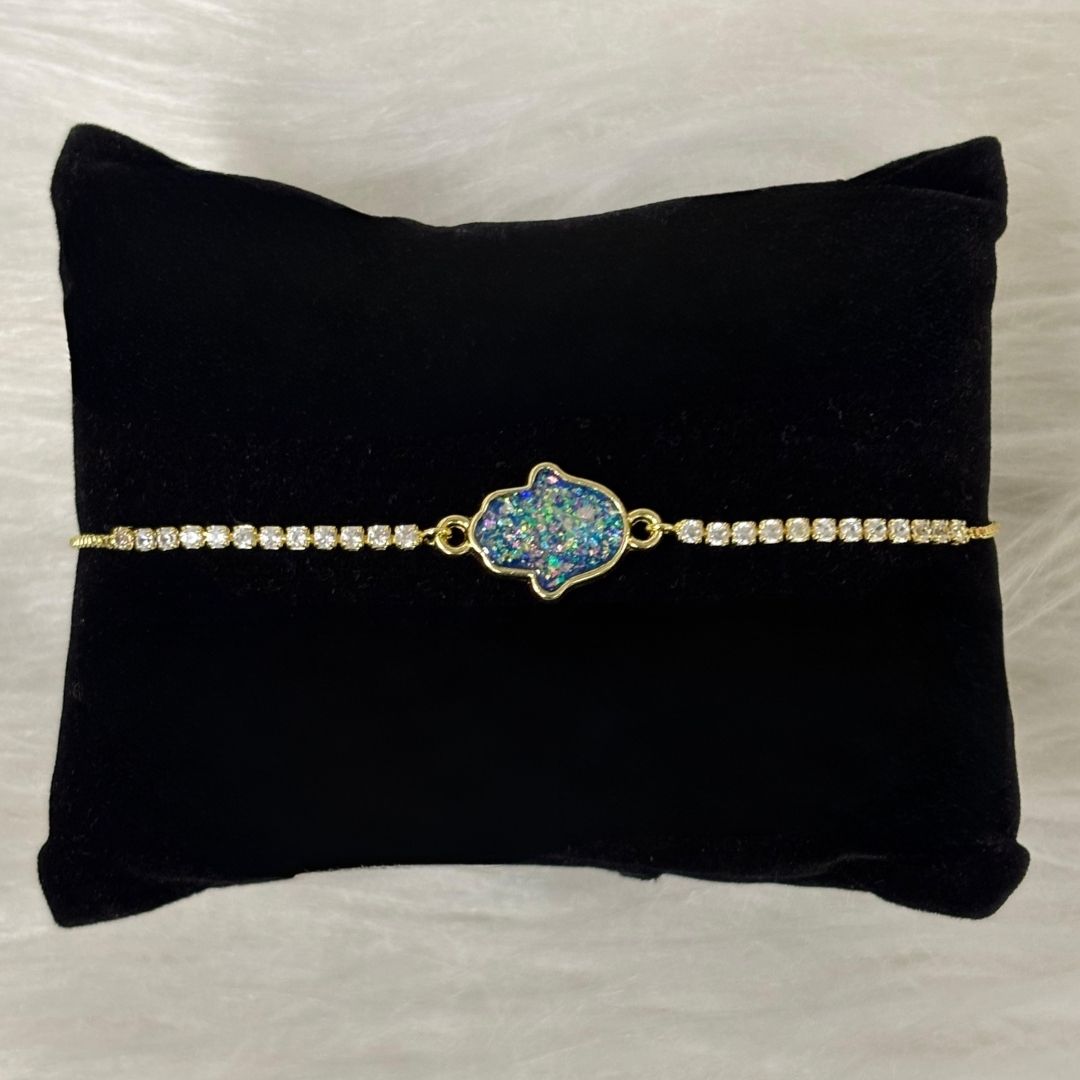 Spark of Protection – Dazzling Gold-Plated Hamsa Bracelet