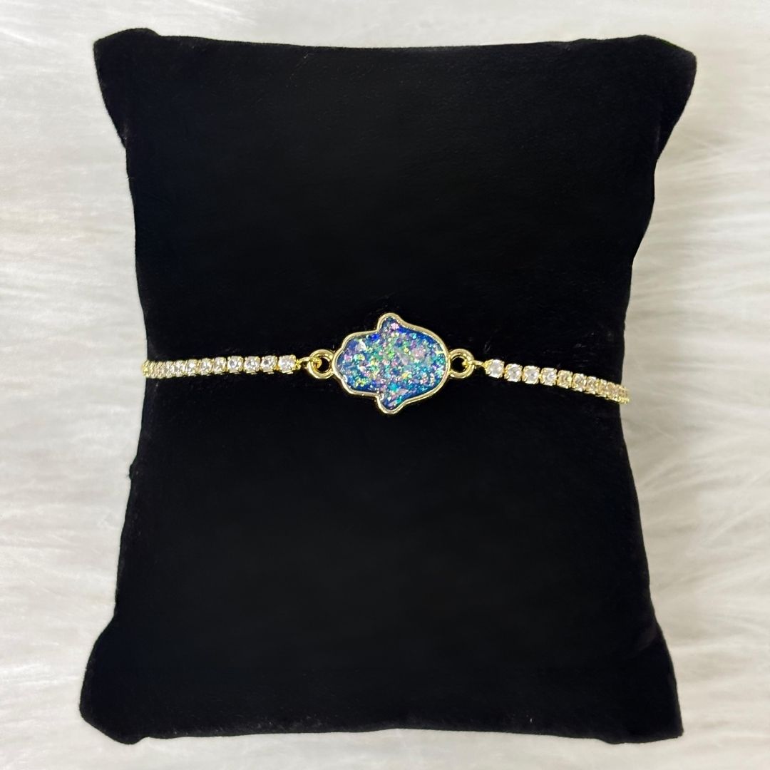 Spark of Protection – Dazzling Gold-Plated Hamsa Bracelet
