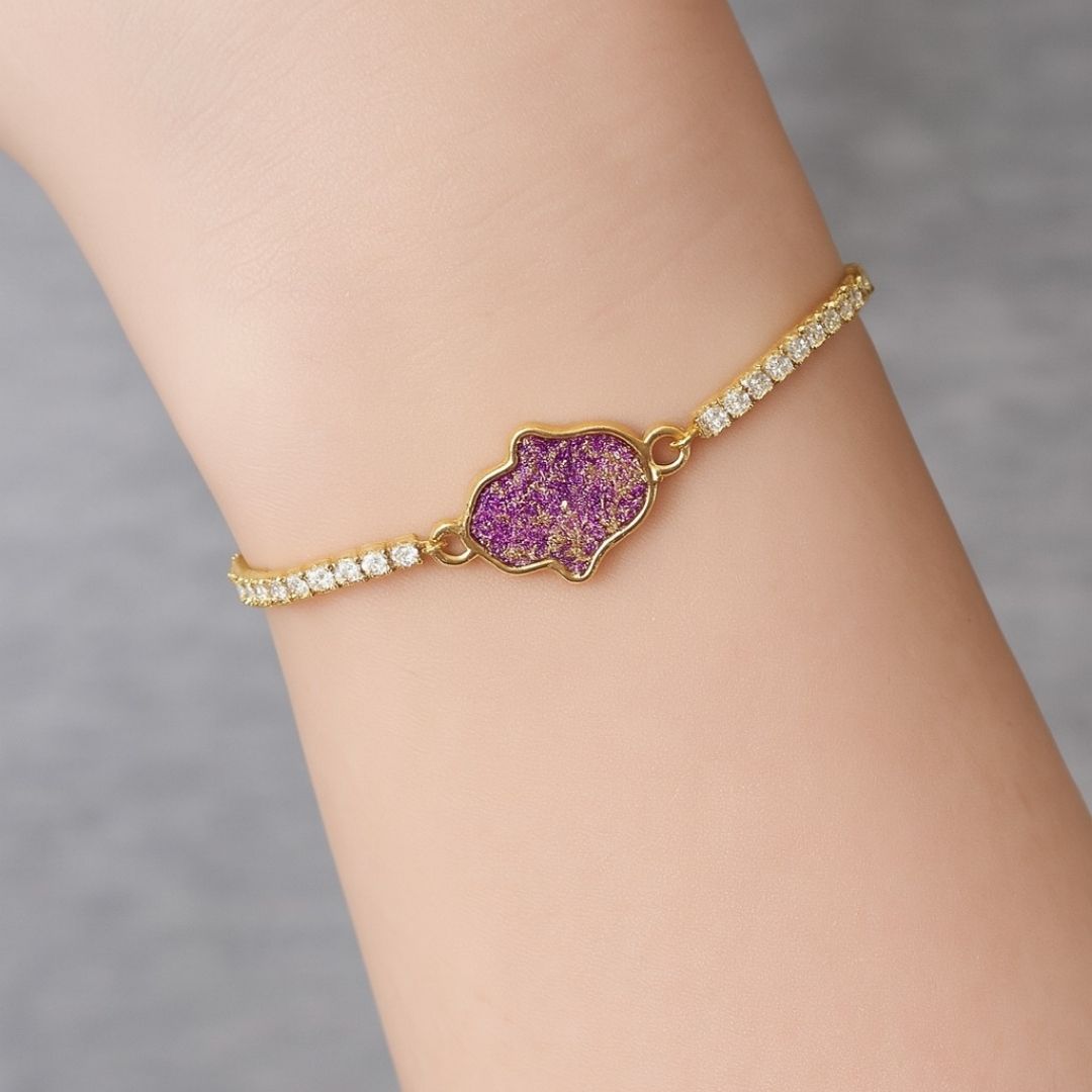 Spark of Protection – Dazzling Gold-Plated Hamsa Bracelet