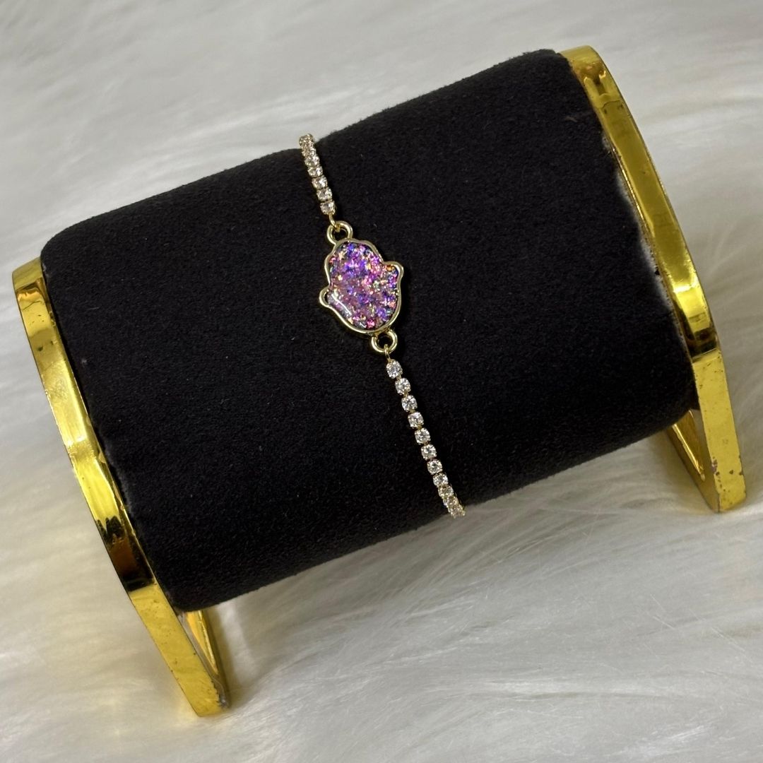 Spark of Protection – Dazzling Gold-Plated Hamsa Bracelet