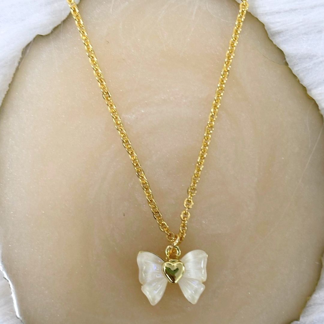 High Quality Gold Plated Ivory Grace Butterfly Chain Pendant