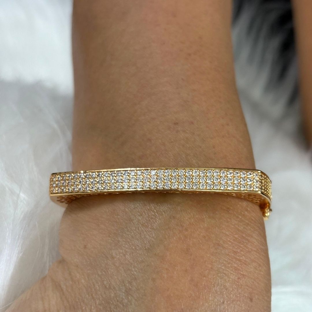 Silver Regal Glam Rose Gold-Plated Square Bangle – Bold, Chic & Timeless