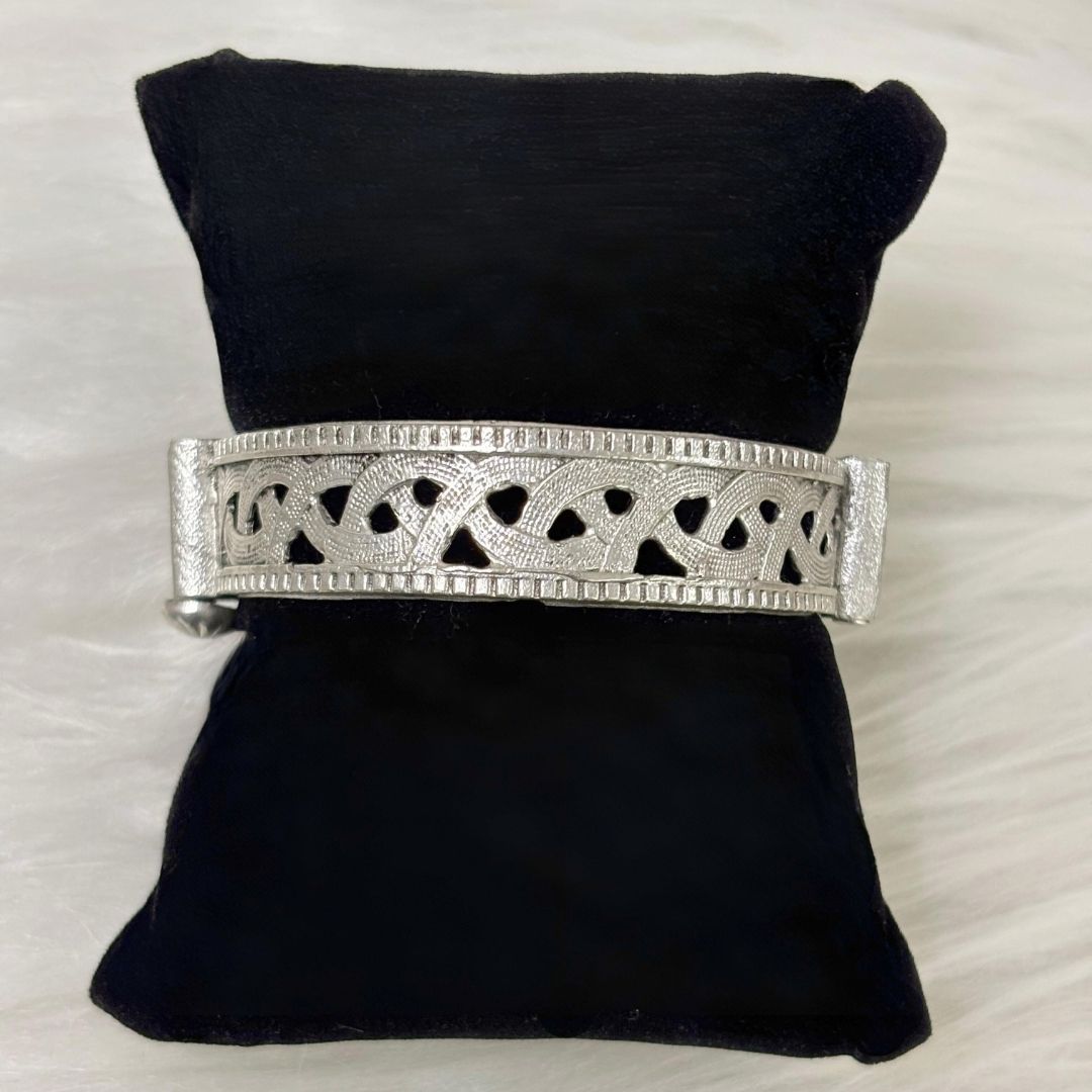 Vintage Zig-Zag Oxidized Classic Statement Piece Bangle