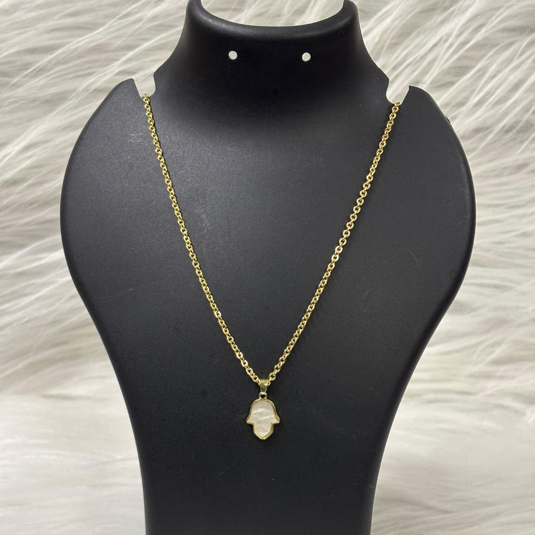 Gold‑Plated Hamsa Pendant Chain with Mother‑of‑Pearl Charm