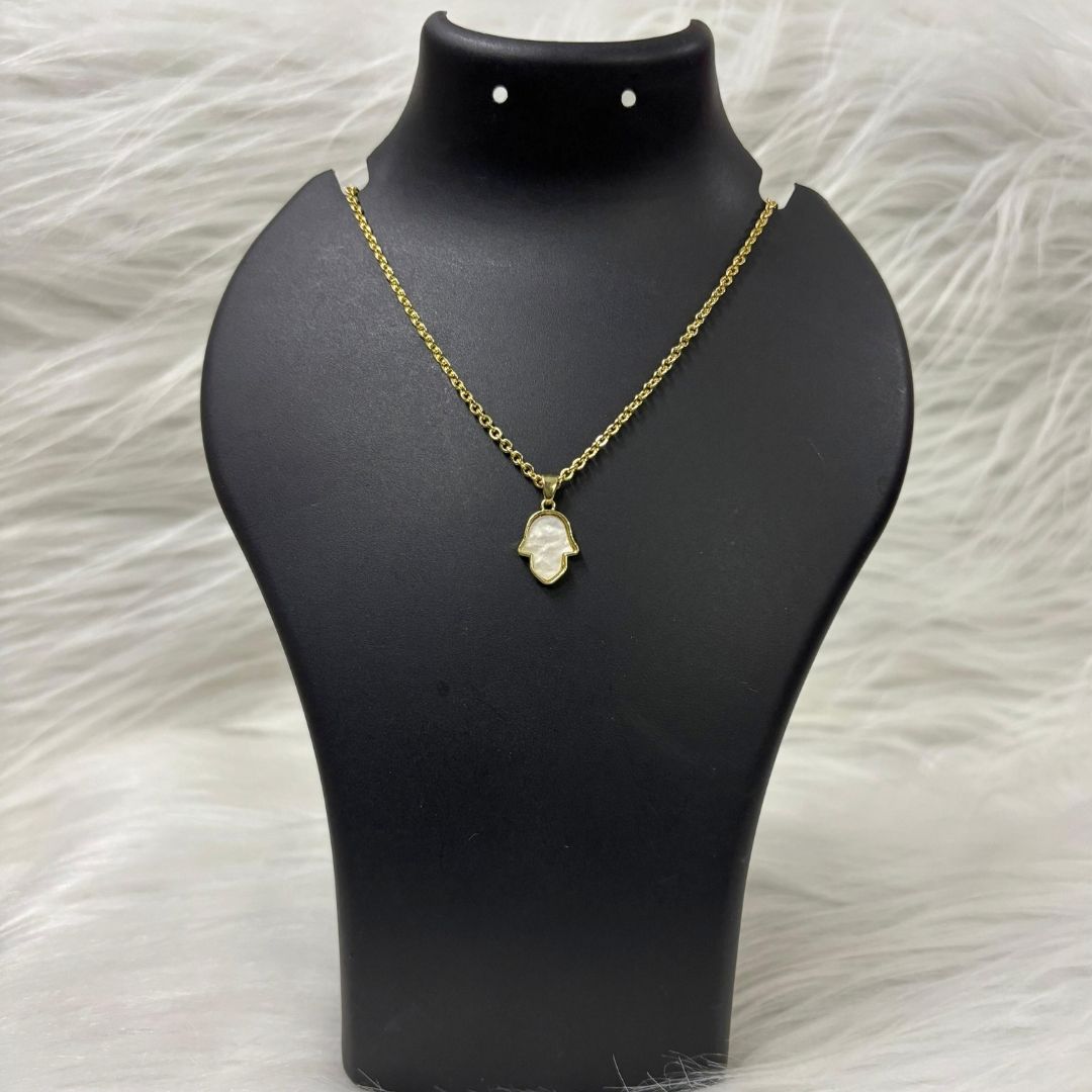 Gold‑Plated Hamsa Pendant Chain with Mother‑of‑Pearl Charm