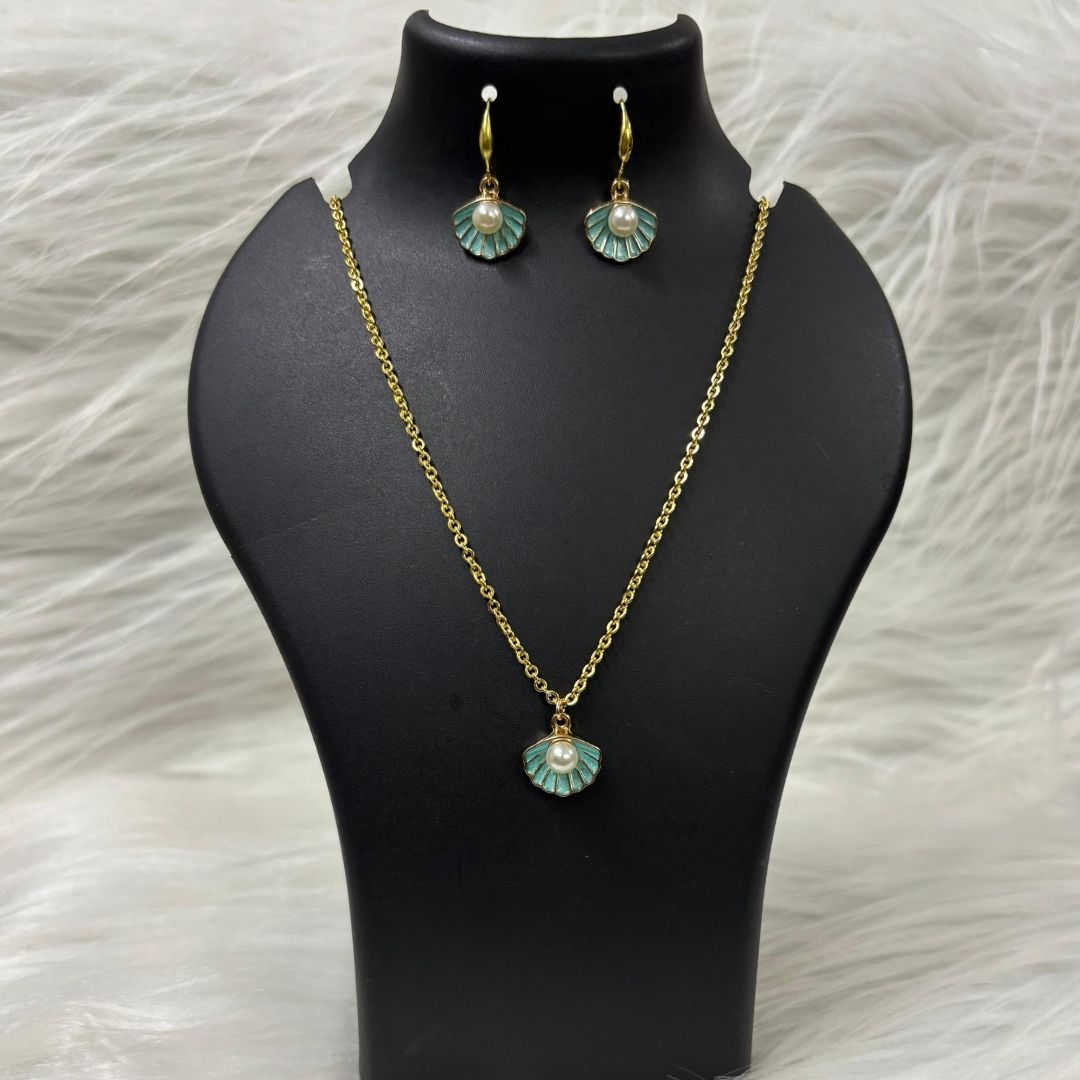 Gold-Plated Sea Breeze Elegance Aqua Pearl Pendant Set