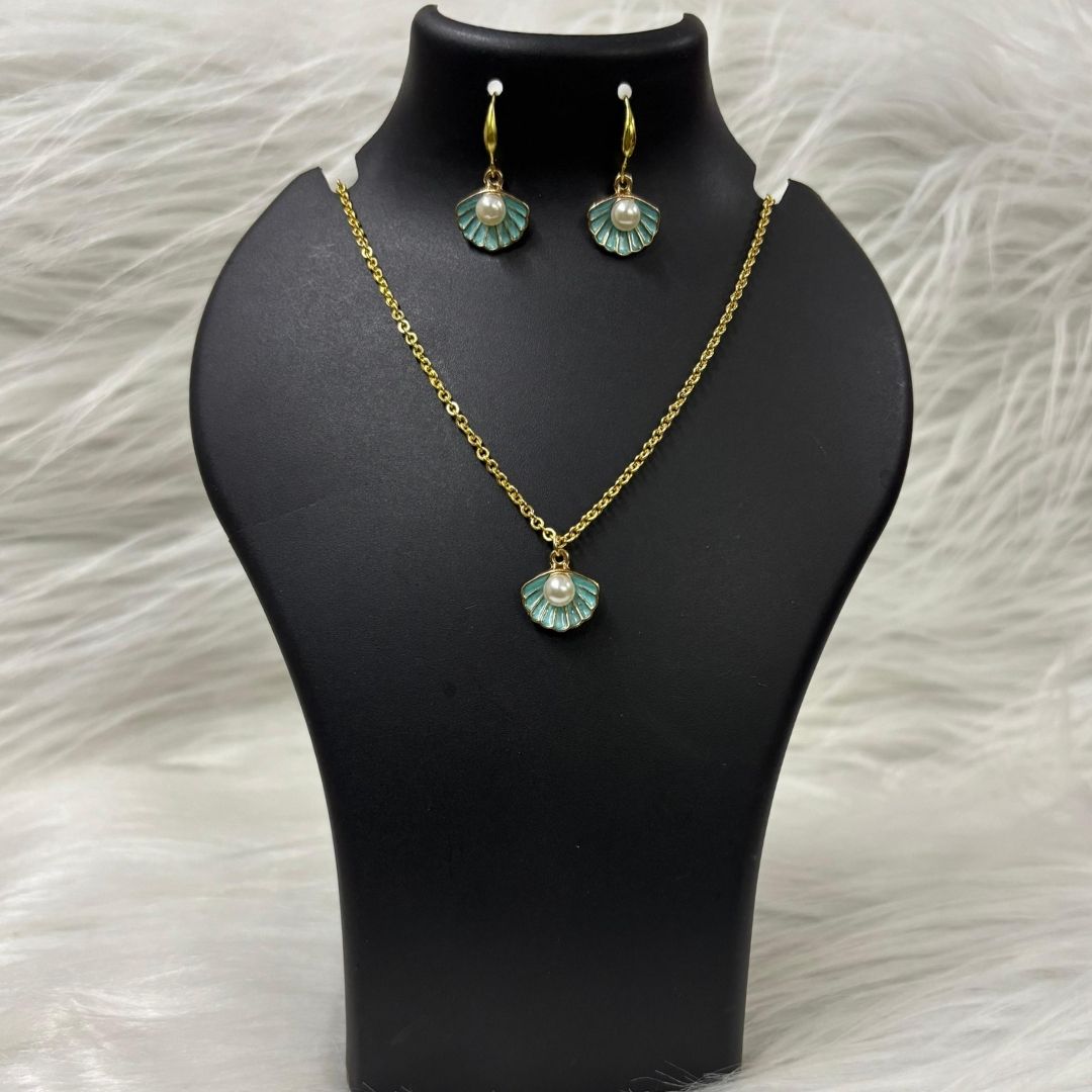 Gold-Plated Sea Breeze Elegance Aqua Pearl Pendant Set