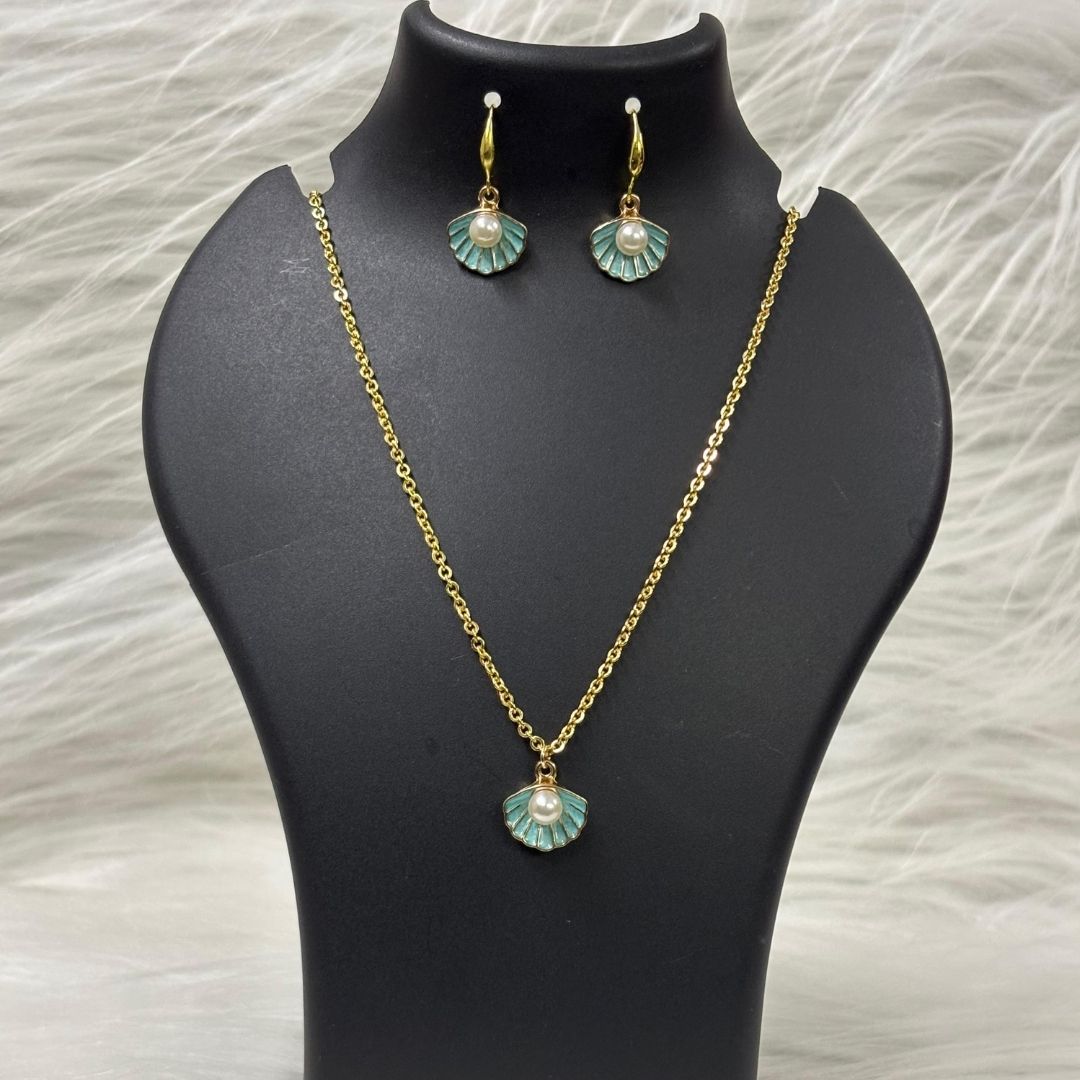 Gold-Plated Sea Breeze Elegance Aqua Pearl Pendant Set