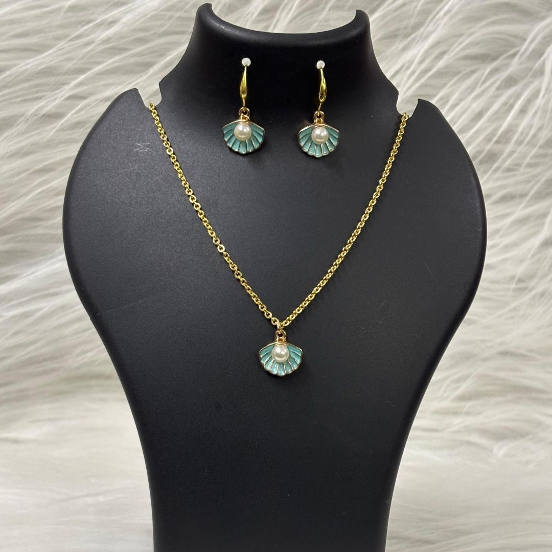 Gold-Plated Sea Breeze Elegance Aqua Pearl Pendant Set