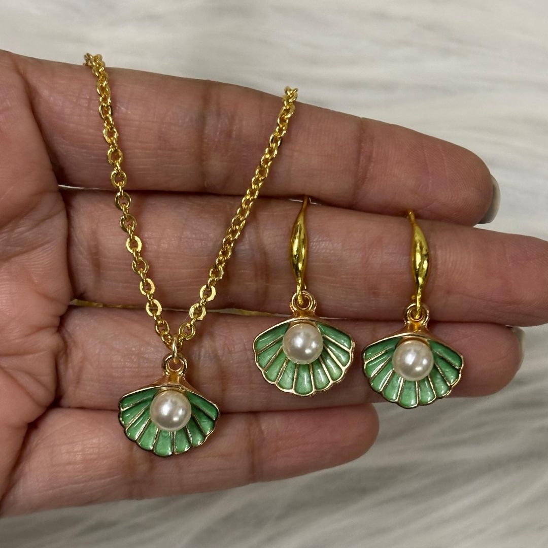 Gold-Plated Coastal Charm Mint Enamel Pearl Set