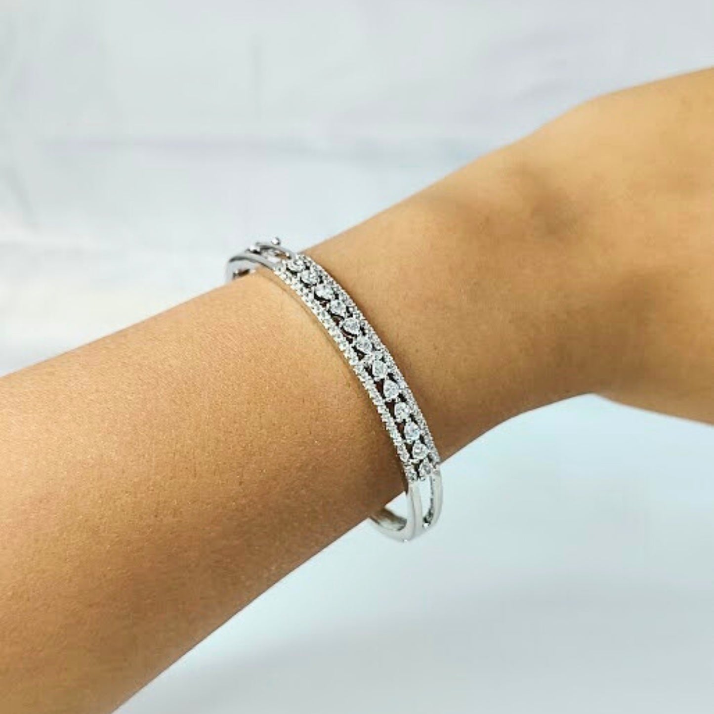 BDiva Rhodium Plated Bracelet for Women Cubic Zirconia Pear Shaped Unique Design Bracelet