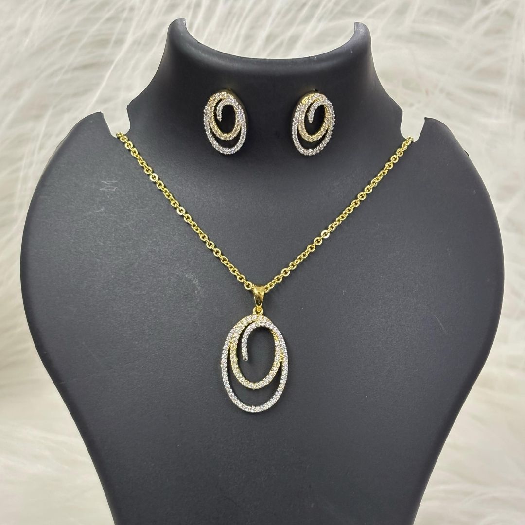 Gold-Plated Oval Solitaire Pendant & Earrings Set – Classic Elegance, Timeless Sparkle