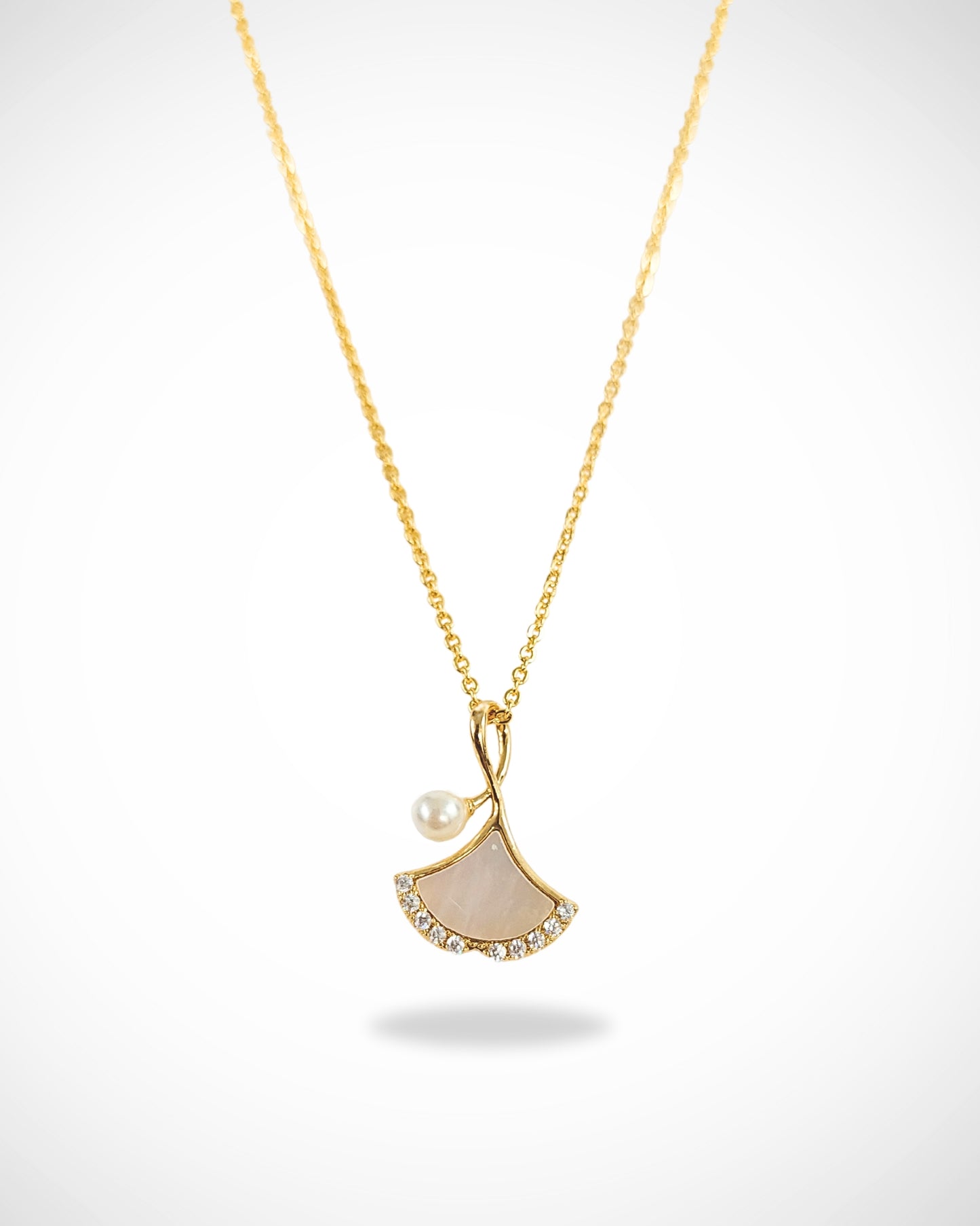 Bdiva 18k Gold Plated Mother Of Pearl Elegant Design Chain Necklace