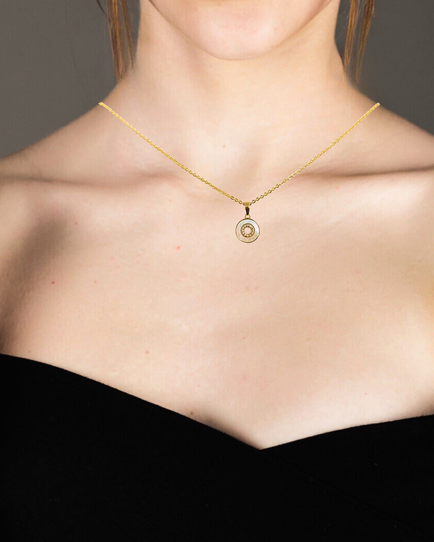 Bdiva 18k Gold Plated Mother of Pearl Round Chain Necklace