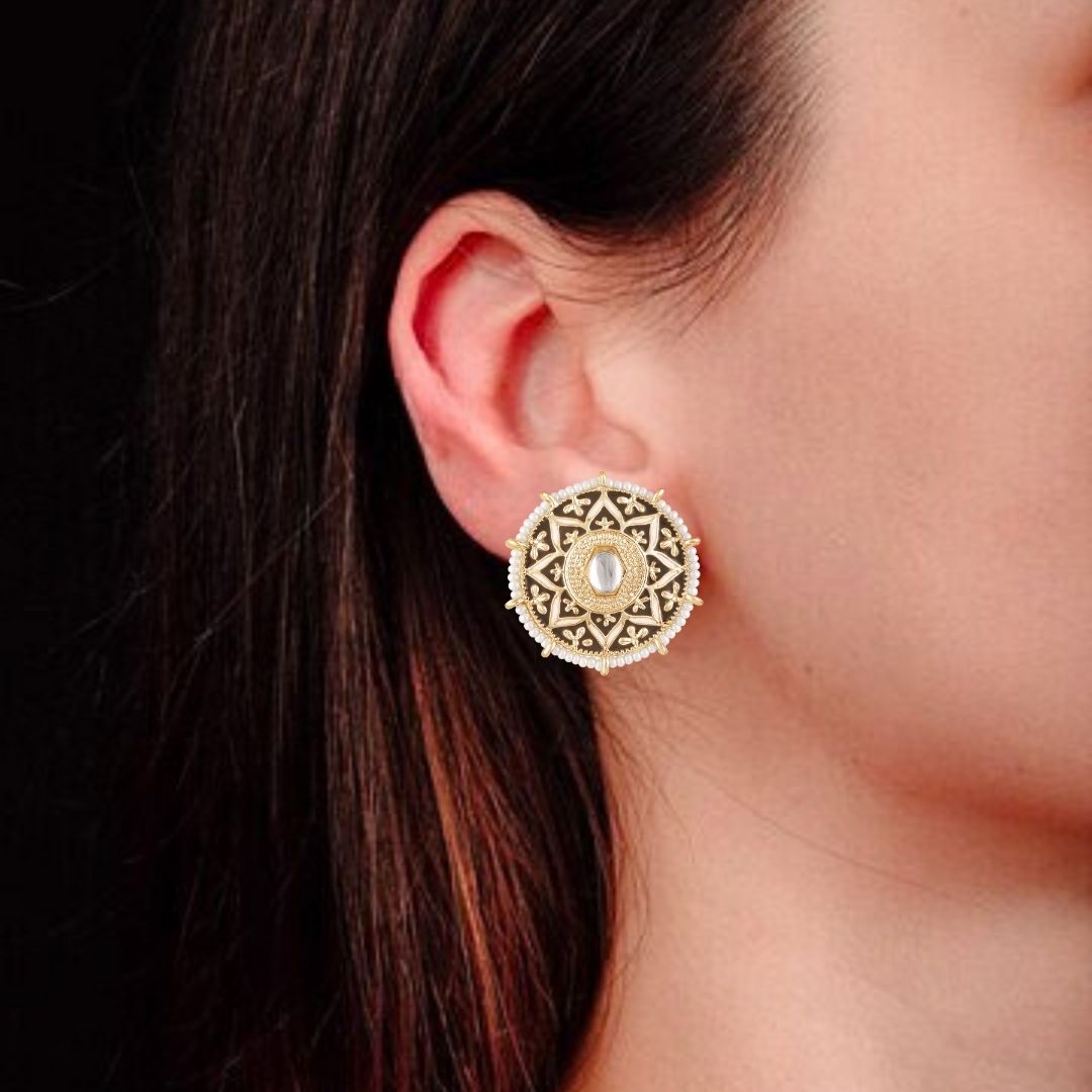 BDiva Antique Kundan Embellished Round Stud 18k Gold Plated Earrings