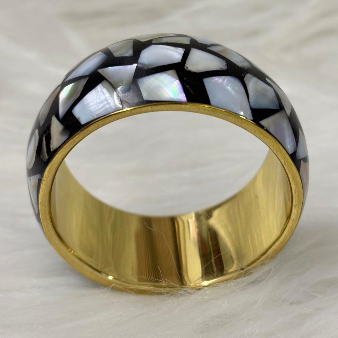 Aurora Stone Chip Bangle – High-Quality Gold Finish