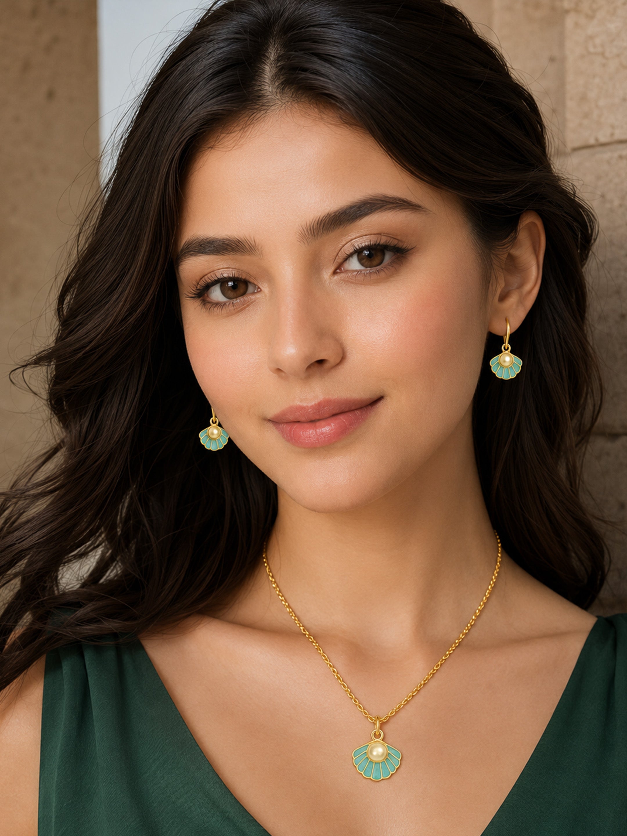 Gold-Plated Aqua Pearl Pendant Set