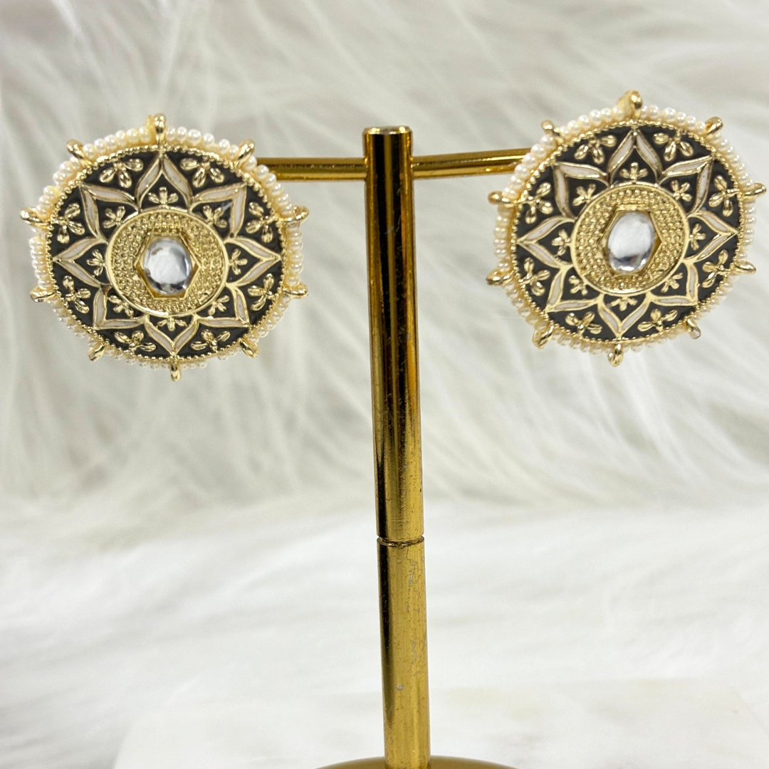 BDiva Antique Kundan Embellished Round Stud 18k Gold Plated Earrings