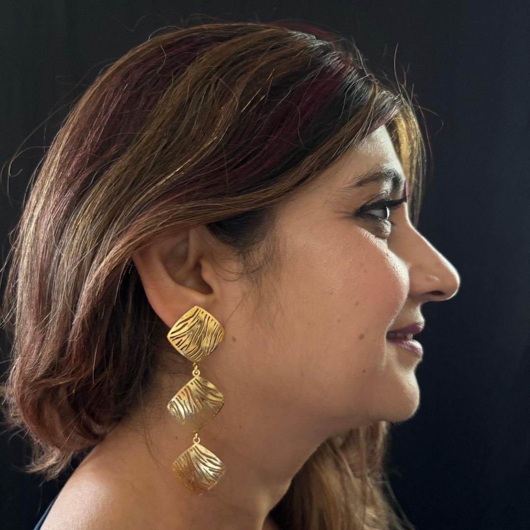 Bdiva 18K Gold Plated Cut-Out Dangle with a Exquisite Geometric Design