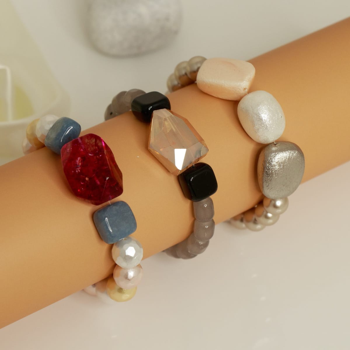 Bdiva Shell Pearl Bracelet with Shell Stone.