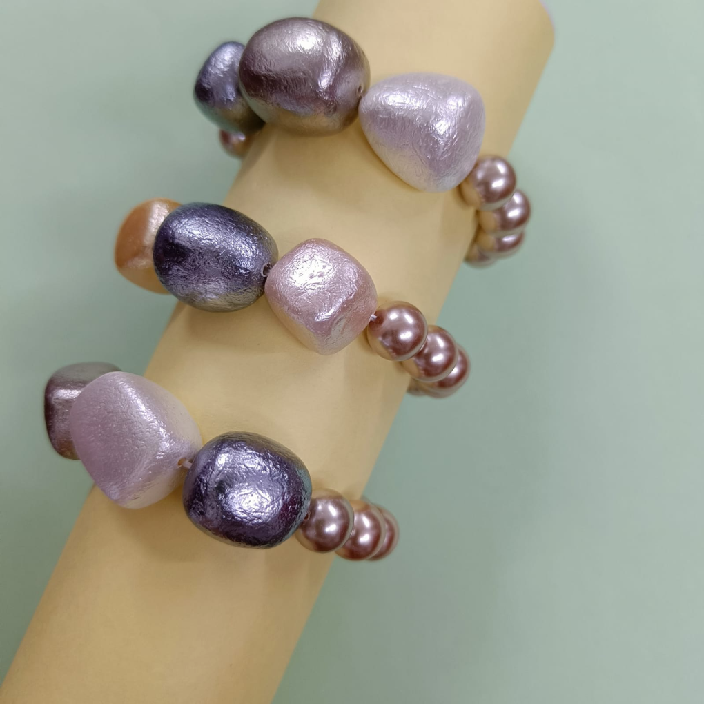 Bdiva Shell Pearl Bracelet with Shell Stone.