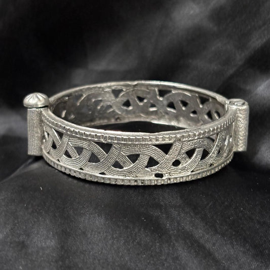 Vintage Zig-Zag Oxidized Classic Statement Piece Bangle