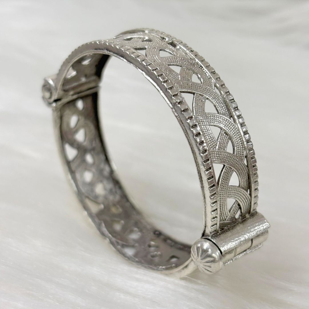 Vintage Zig-Zag Oxidized Classic Statement Piece Bangle