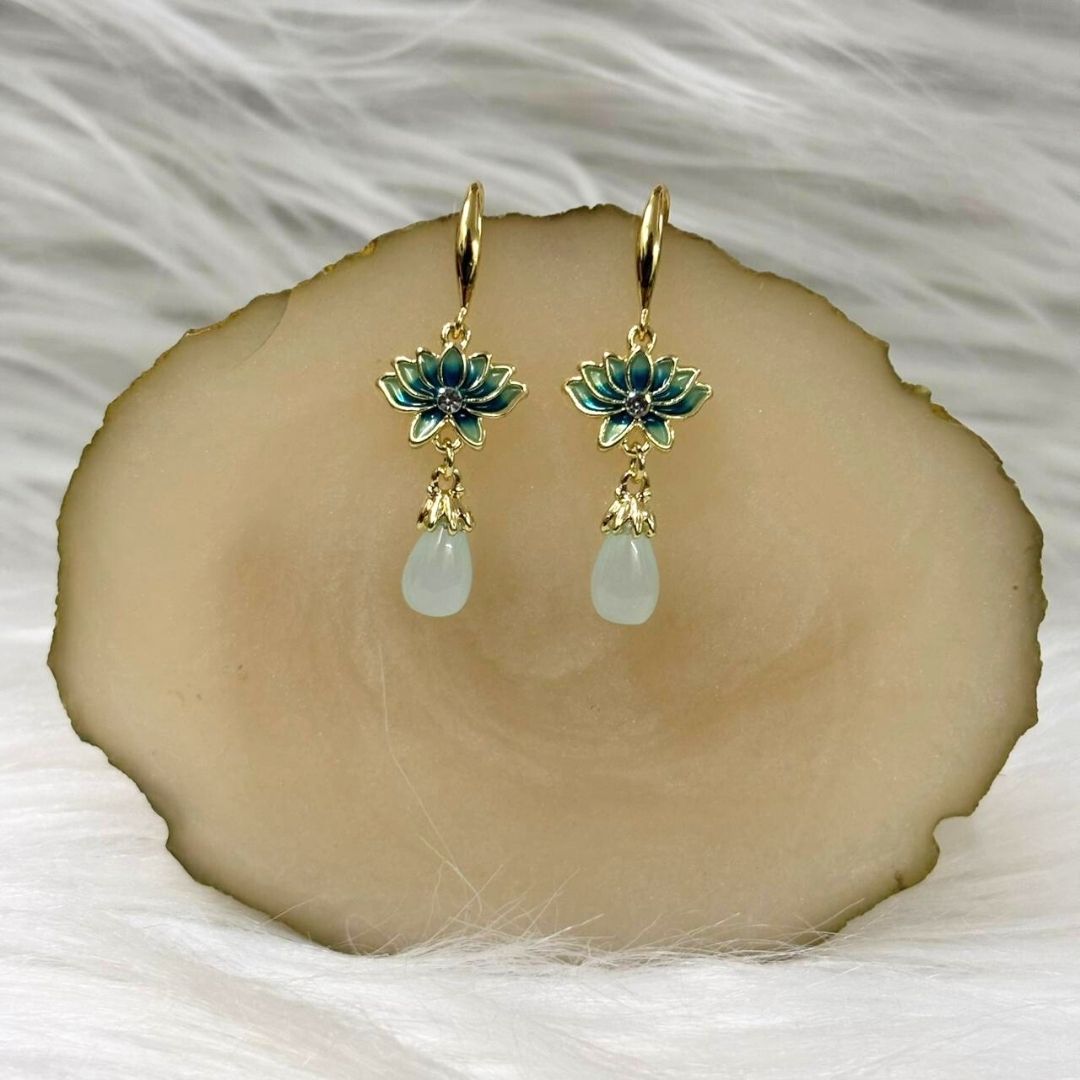 Mint Bloom Pearl Earrings
