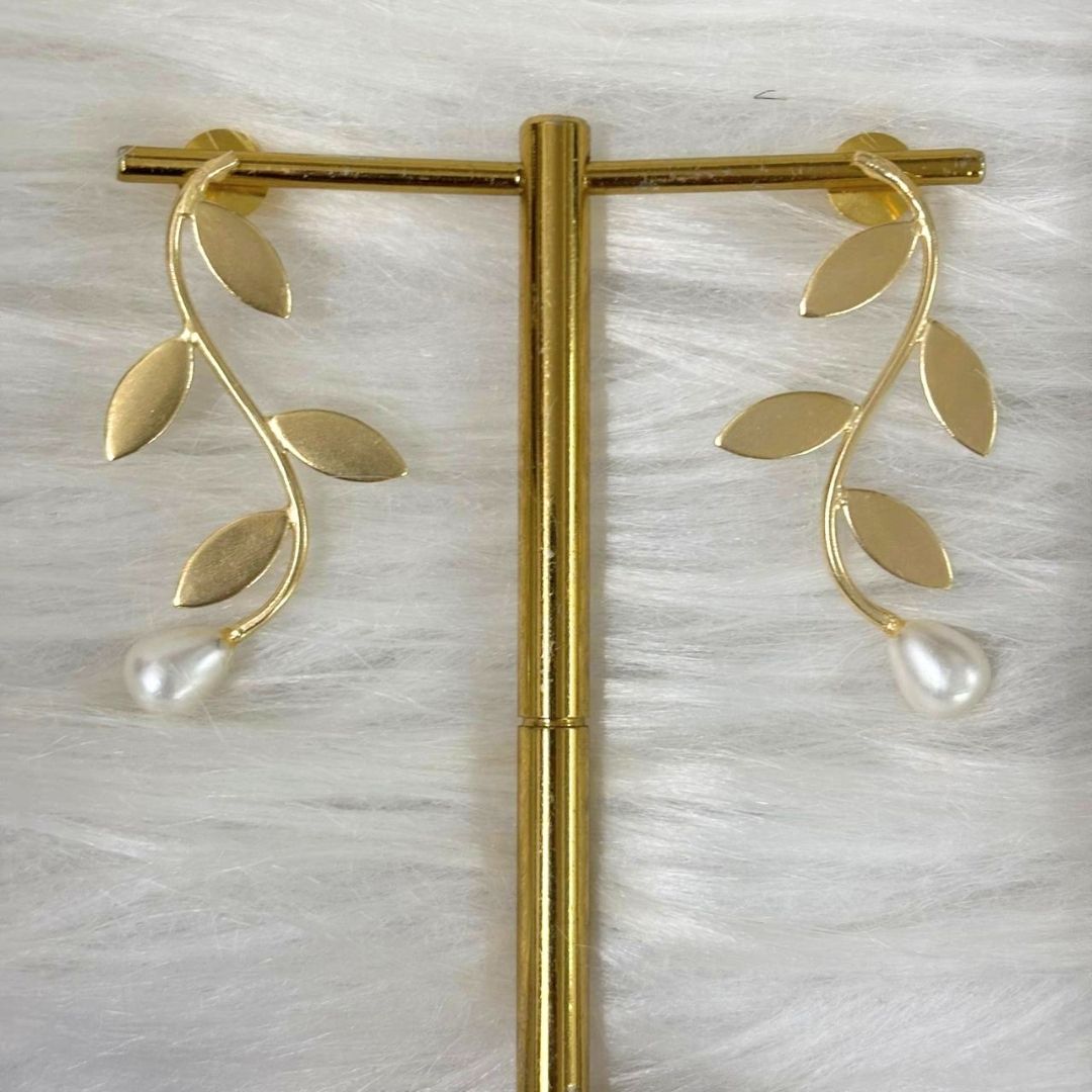 Gold-Plated Leaf Pearl Dangle Earrings
