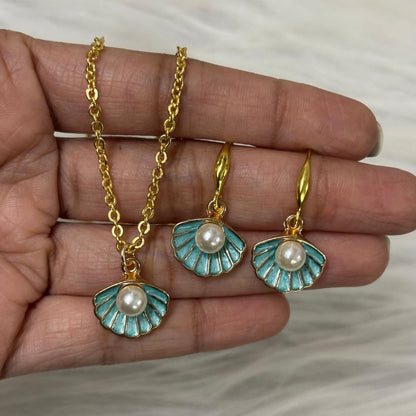 Gold-Plated Aqua Pearl Pendant Set