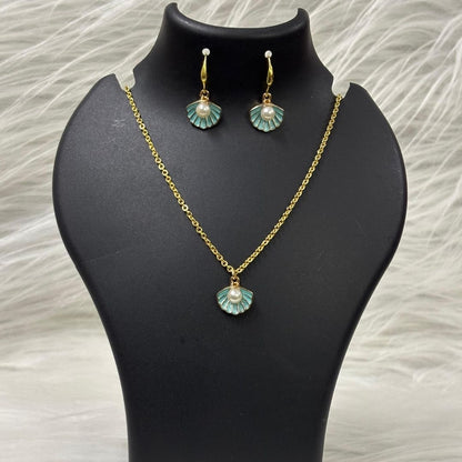 Gold-Plated Aqua Pearl Pendant Set