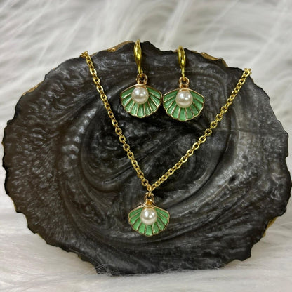 Gold-Plated Mint Pearl Pendant Set