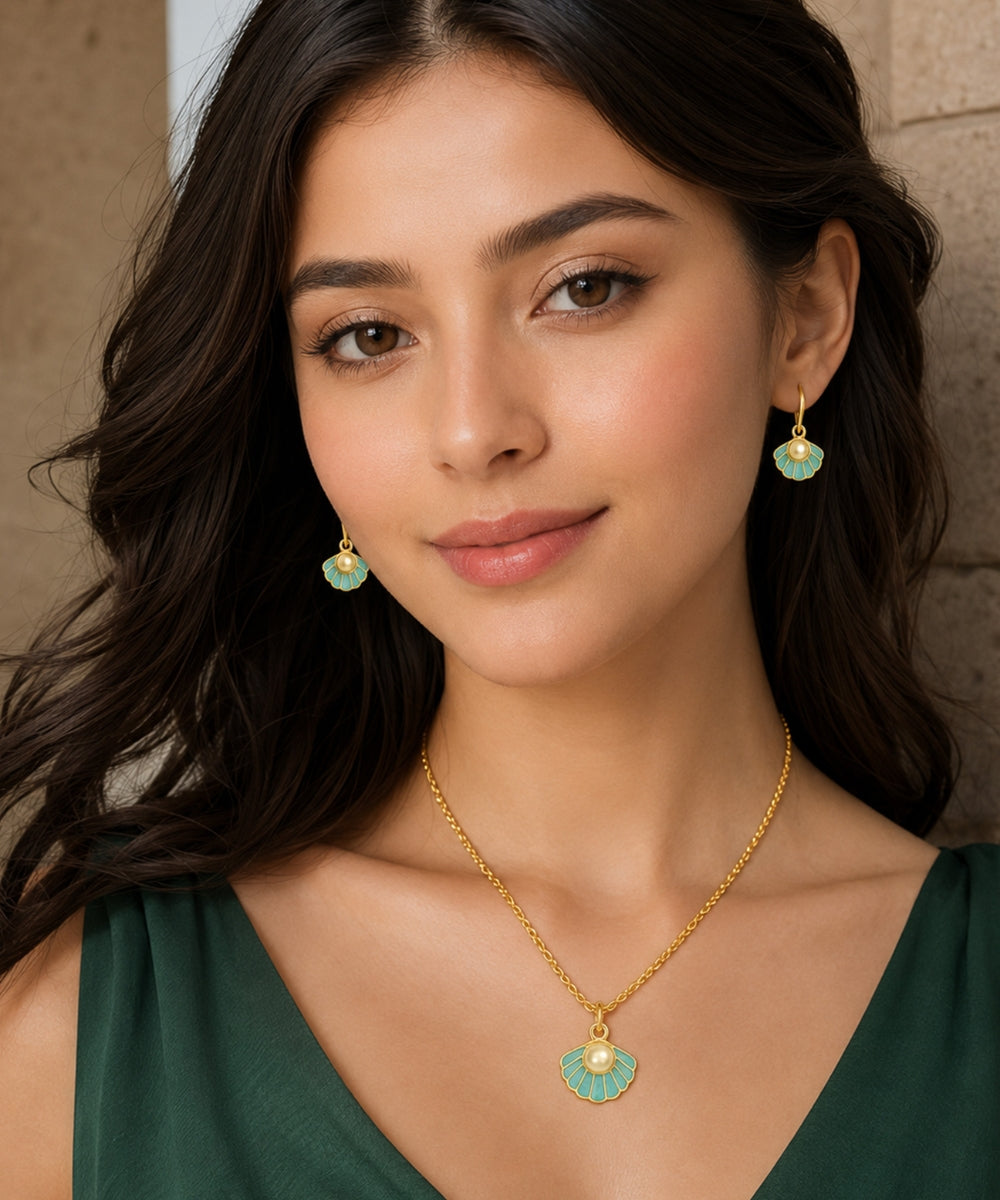 Gold-Plated Aqua Pearl Pendant Set